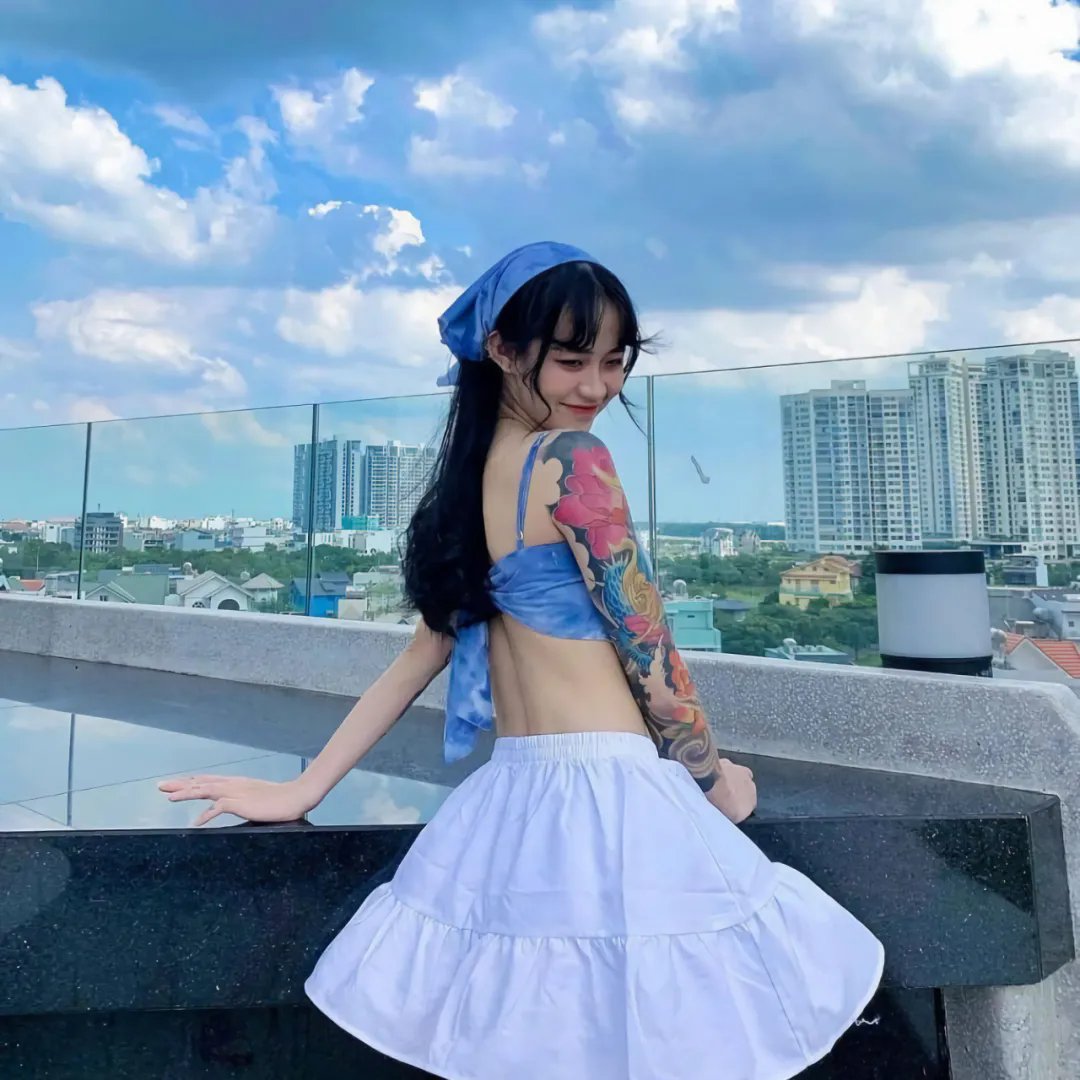 岸边露伴卢浮宫之行